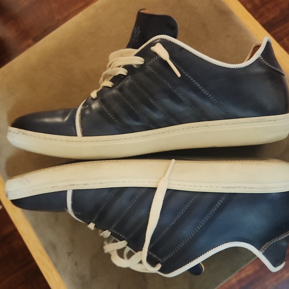 Mezlan sneakers like New use 3 times - Picture 5 of 6